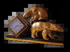 Horloge de cheminée aux ours polaires, par la faïencerie française Berlot-Mussier. Circa 1935.