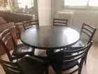 Une table et 6 chaises