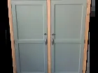 Armoire deux portes vert de gris