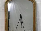 Tabel bistrot en bois, Miroir doré Style Louis Philippe
